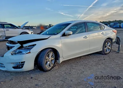 2014 Nissan Altima 2.5 из США, поврежденный, VIN 1N4AL3APXEC316431